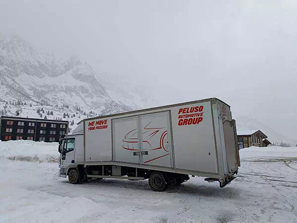 Autotrasporto-veicoli-di-pregio-su-tratte-internazionali