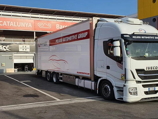 trasporto-auto-da-corsa-gestito-da-peluso